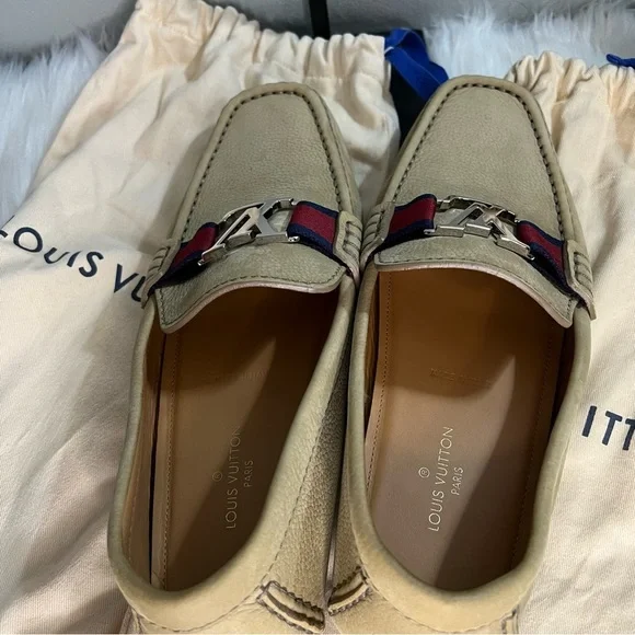 Louis vuitton beige loafer shoes sze 6 1/2 men display picture 1
